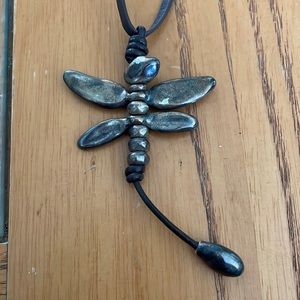 Uno de 50 Dragonfly necklace